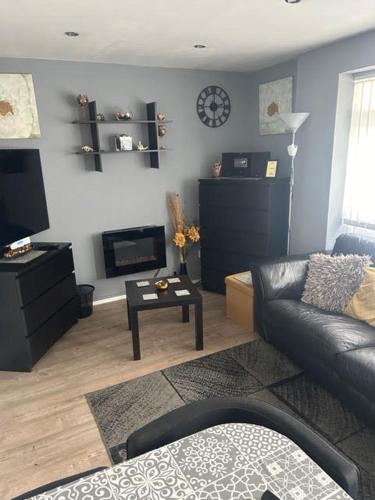 Ground Floor Hillview 2 bedroom Apartment