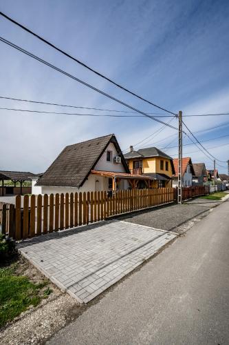 Kilátás, Alborella Vendégház (Alborella Vendeghaz) in Fadd - Dombori