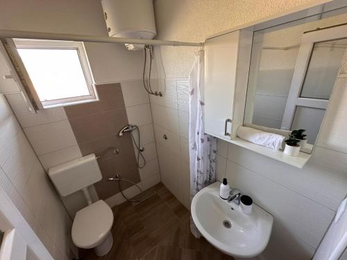 Three-Bedroom House image 10