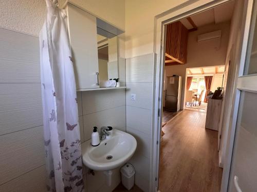 Three-Bedroom House image 7