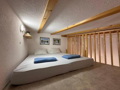 Three-Bedroom House image 6