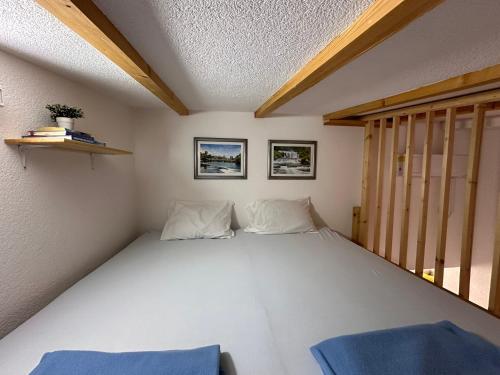 Three-Bedroom House image 5