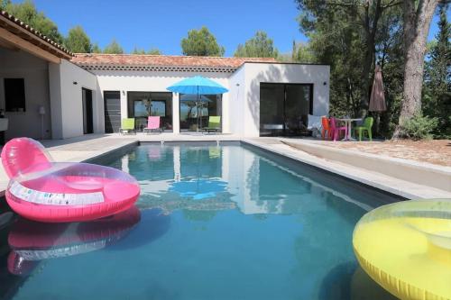 Villa design Mazanel 5*, piscine, vue Mont Ventoux - Location, gîte - Mazan