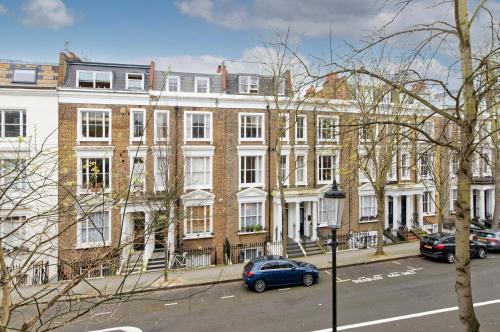 Flying The Flag For Earls Court - image 5