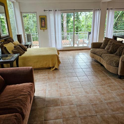 OLP Treehouse Cerro Azul