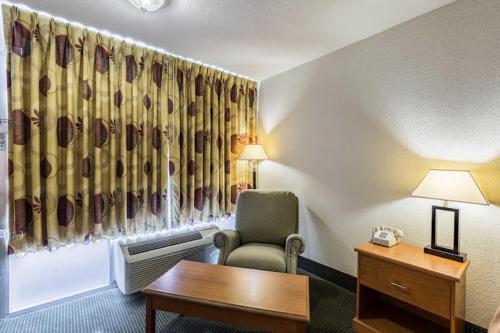Standard King Room