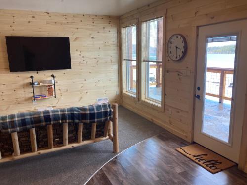 Keweenaw Waters Resort in Houghton, USA