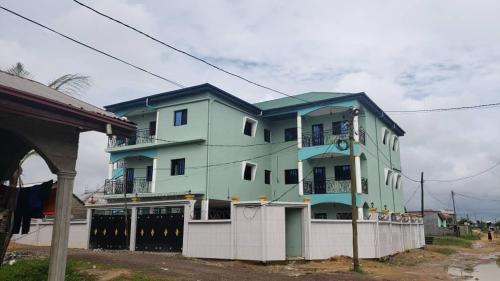 RESIDENCE ROYAL in โบนาเมรี