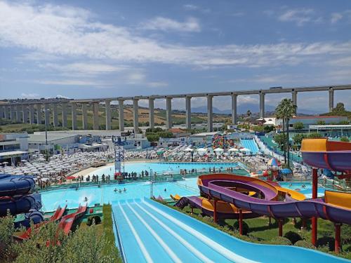 水上樂園, Villino Sabina in 奇維泰拉德爾特龍托