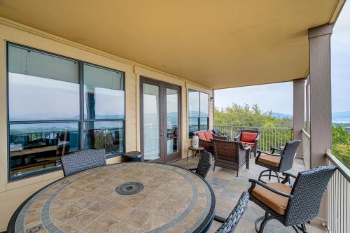 Jonestown Condo on Lake Travis with 2 Balconies!