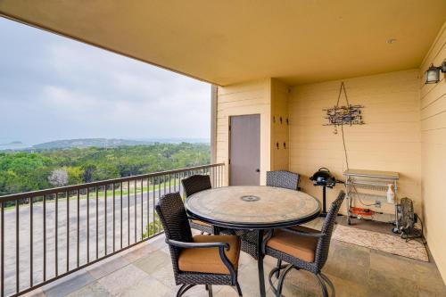 Jonestown Condo on Lake Travis with 2 Balconies!