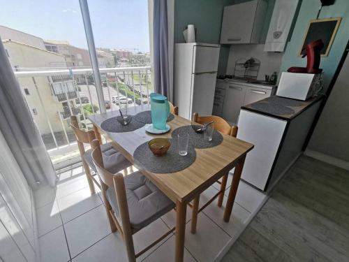 035 CAP D'AGDE T2 avec pk quartier môle pour 4 personnes - Location saisonnière - Agde