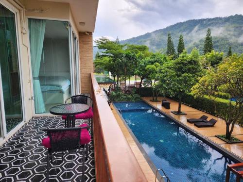 Bann Khao Yai 50 Sqm-Corner, King bed, Balcony near Khao Yai National Park