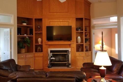 Black Diamond Beauty with Concierge Service in Lecanto, USA