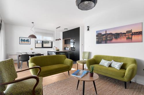 Hektor apartment with sea view terrace and garage, Split (Foto 3)