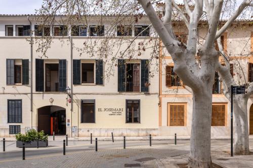 Hotellet från utsidan, El Josemari Hostel in Mallorca