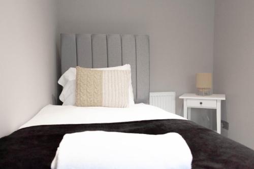 Castlemilk Apartment, Glasgow (photo 9)