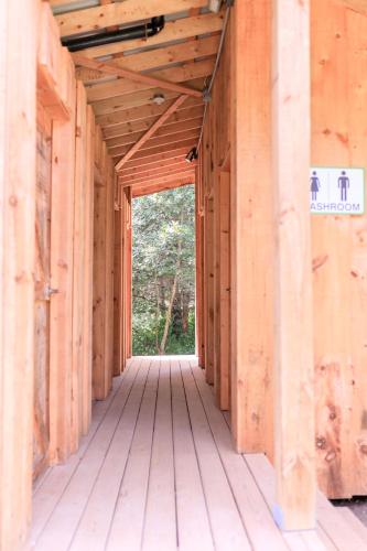 Kupaonica, Homegrown Hideaway in Simcoe (ON)