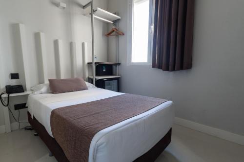 Hostal Gran Via 44
