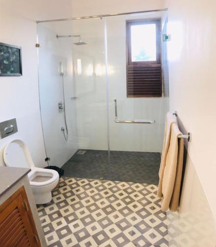 Twin Room with Balcony image 3