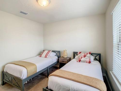 Modern cozy 5BR Vacation Townhouse @WindsorWest