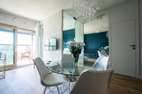 VipWarsawApartments Sapphire Mennica Residence, Warsaw