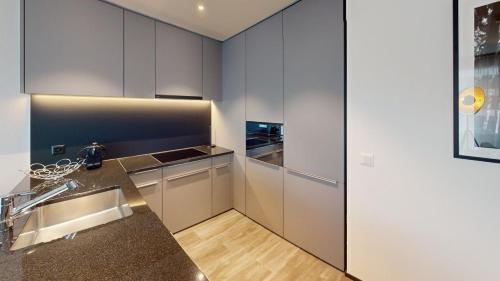 Spacious 1 bedroom apartment with balcony, Zürich (photo 7)