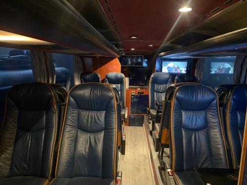 Bus Hotel On The Go, Tirana (Foto 10)