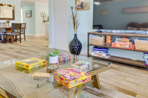 Jupiter Home with Pool and Pool House, Near Golf! in Jupiter, USA