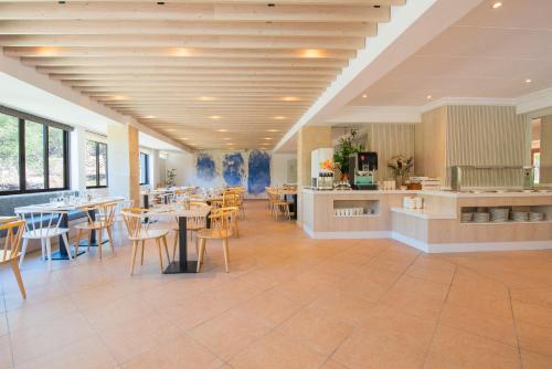 餐廳, Hotel Playa Mondrago in 卡拉聖塔阿尼