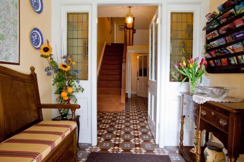 Lobi, Gwrach Ynys Country Guest House in Harlech