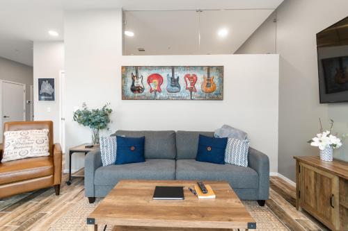 Modern, Music Row, Central, Pool, Gym in Nashville, USA