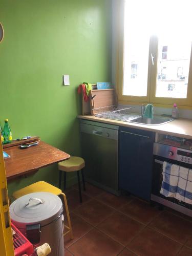 Parigi XI grande appart 2 camere da letto bagno privato 4 e più ospiti, Parigi (foto 6)