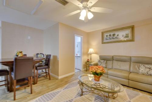 Spacious Bradenton Duplex, 10 Mi to Coquina Beach! in Bradenton, USA