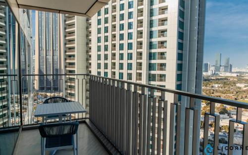Brand New Modern 2BR Retreat, Walk to Dubai Mall - Downtown Views ll, Dubai (foto 2)