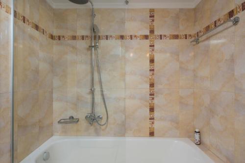 Kyma beach accommodation Poseidon apartment 6 guests near ioannis kafenagogeio kolibari