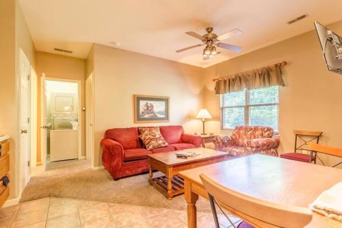 Branson Condo at Stonebridge Golf Resort with Pool and Wi-Fi close to Silver Dollar City and 76 Branson Condo at Stonebridge Golf Resort with Pool and Wi-Fi close to Silver Dollar City and 76