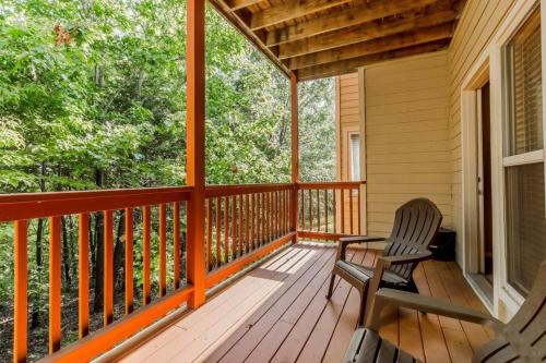 Branson Condo at Stonebridge Golf Resort with Pool and Wi-Fi close to Silver Dollar City and 76 Branson Condo at Stonebridge Golf Resort with Pool and Wi-Fi close to Silver Dollar City and 76