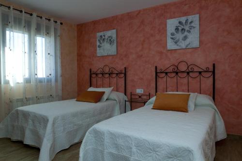 2 double beds