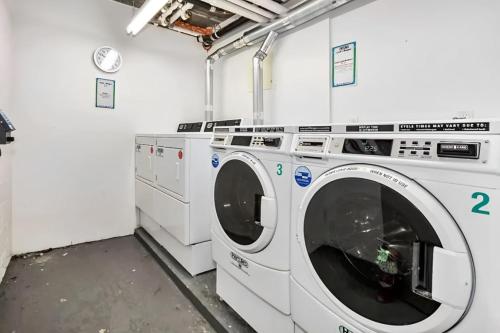 Large Upper East Side 1BD Elevator Rooftop near Guggenheim Múzeum