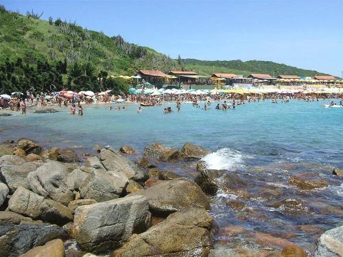 Conforto. Tres quartos com ar e cama de casal in Ogiva