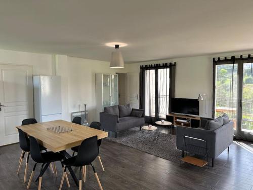 Villa Constance 3 Antibes - Spacieux logement en dernier etage in Maure