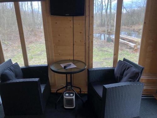 Saare-Toominga camping house in Vaibla