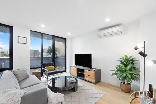 149BK-501 NEW Prime greenpoint 2BR WD in unit in Brooklyn, USA