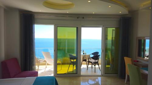 Apartment with Sea View image 7