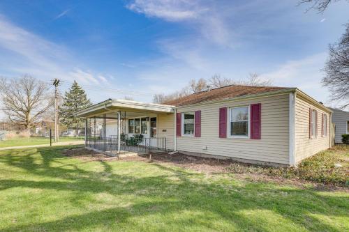 South Bend Home with Gas Grill Near Universities!