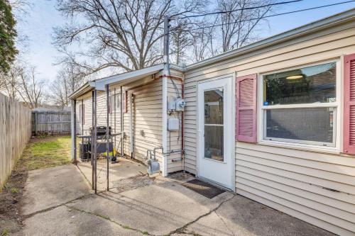 South Bend Home with Gas Grill Near Universities!