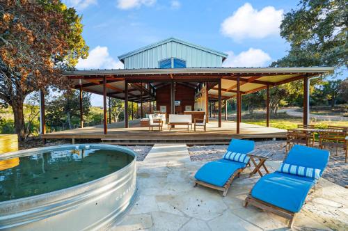 Hill Country Safari Tent and Recreational Pavilion and Cowboy Pool! in Dripping Springs, USA