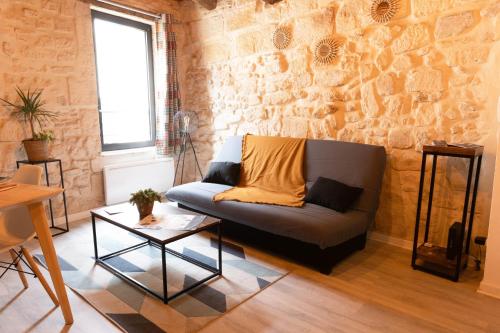 Logement 3 Apparts Centre historique St Gilles MaisoncarreeConciergerie