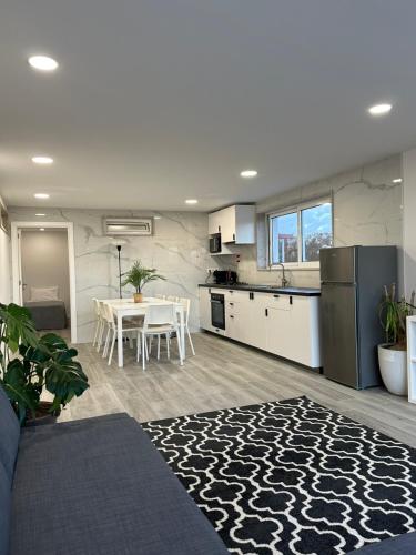 3 bedrooms, 5 beds